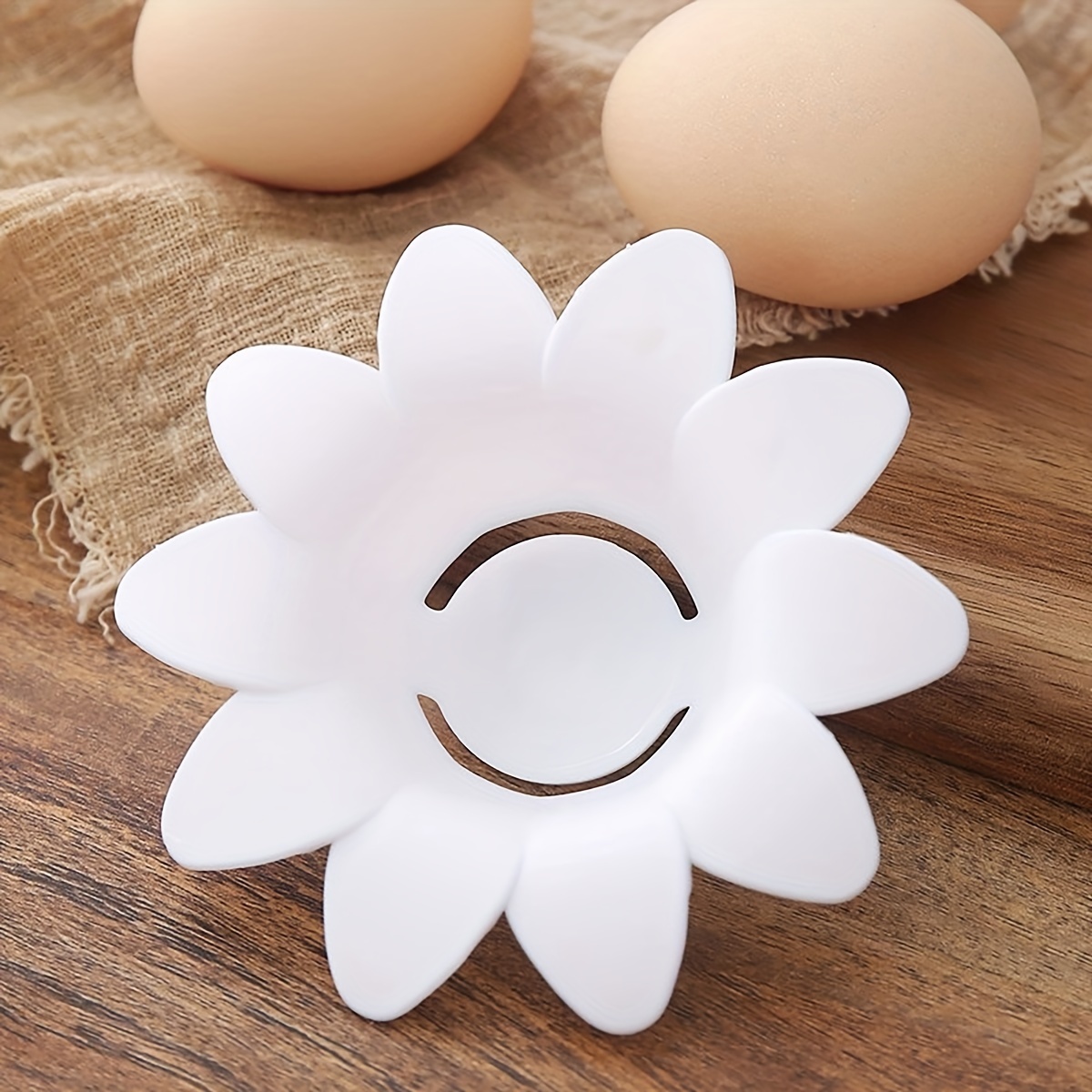 1pc/ Cute Flower Design Egg Wh - Egg Separator Tool 评论和价格